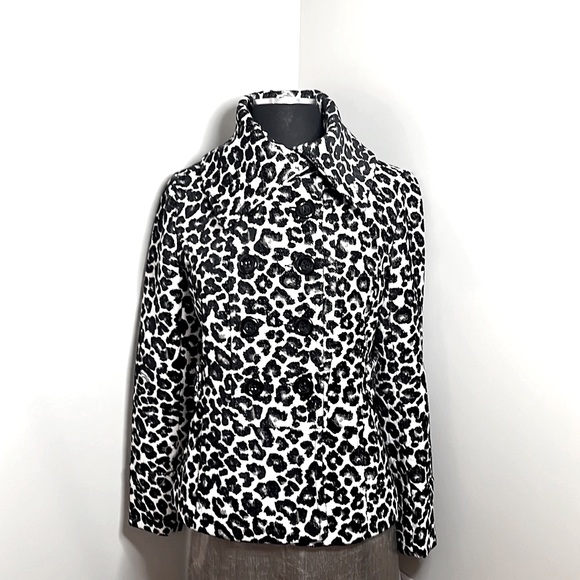 New Leopard double breasted coat! 2 side pockets, fully lined 5 button closure! - Picture 3 of 10